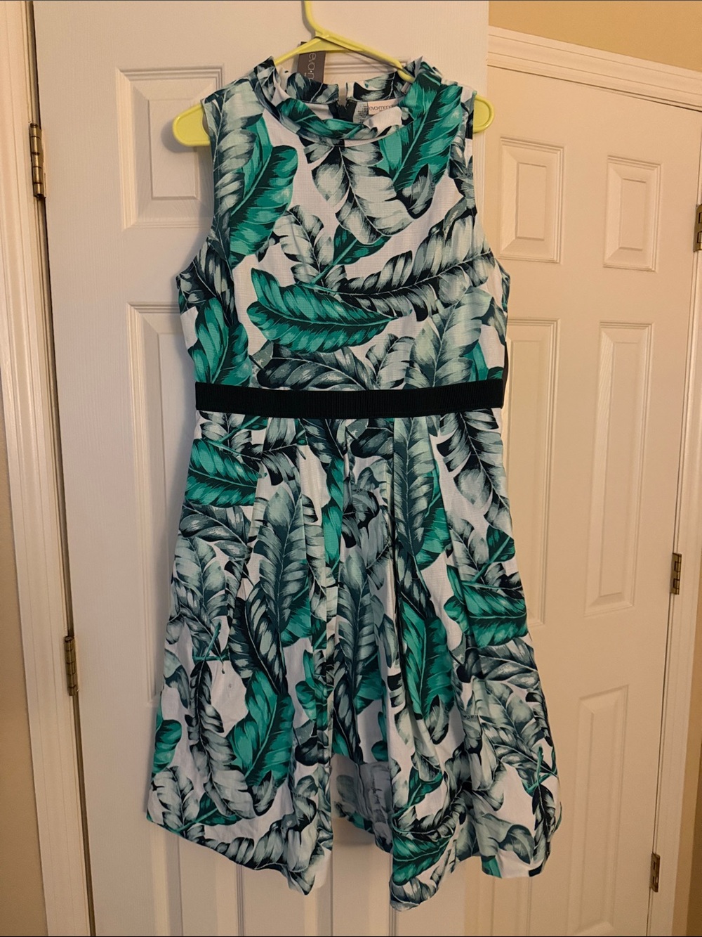NY&CO Eva Mendes Tropical Leaf Print Fit-and-Flare Dress with Black Waistband